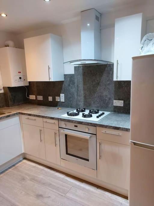 Home Away Barking Barking  Extérieur photo