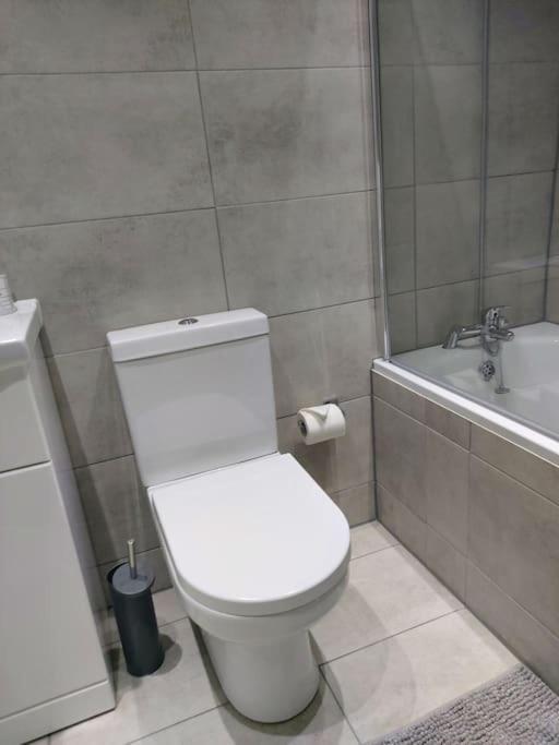 Home Away Barking Barking  Extérieur photo