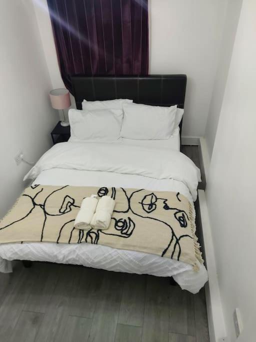 Home Away Barking Barking  Extérieur photo