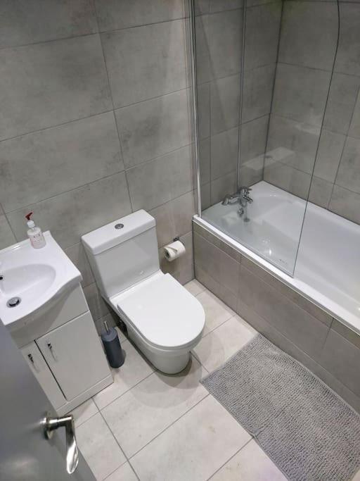 Home Away Barking Barking  Extérieur photo