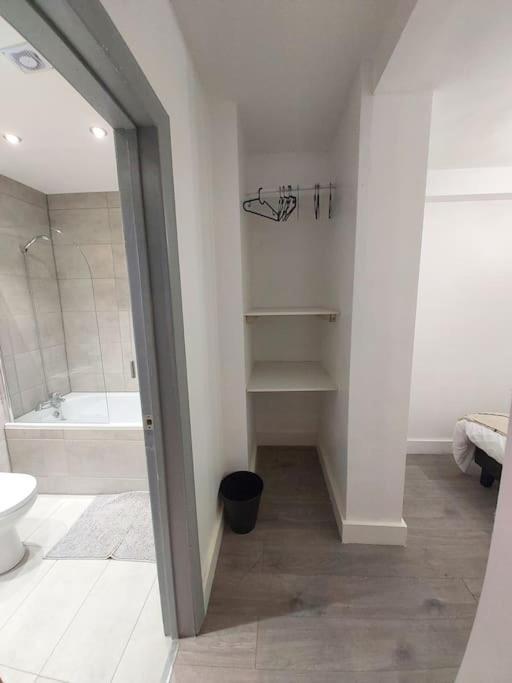 Home Away Barking Barking  Extérieur photo