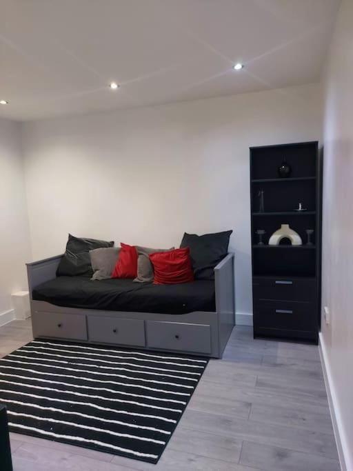 Home Away Barking Barking  Extérieur photo