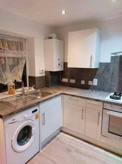 Home Away Barking Barking  Extérieur photo