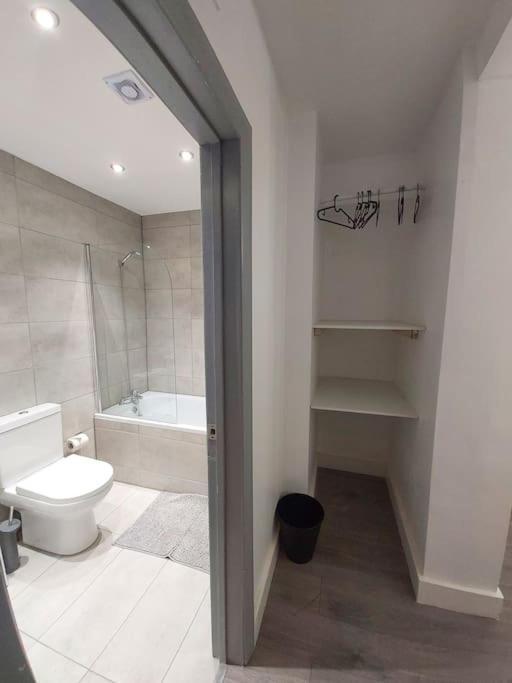 Home Away Barking Barking  Extérieur photo