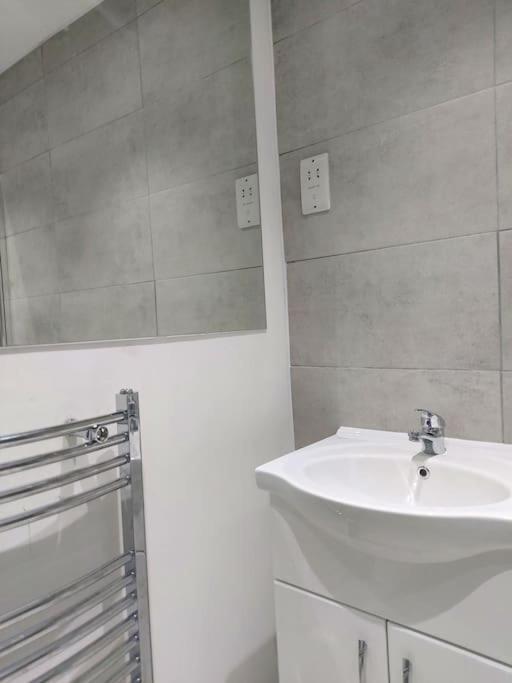 Home Away Barking Barking  Extérieur photo
